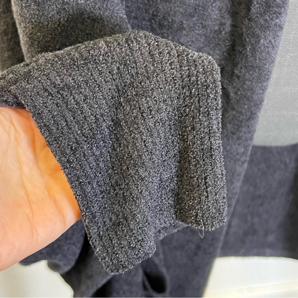 Barefoot Dreams CozyChic Ultra Lite Blanket Wrap Black Color Size S/M - Picture 3 of 10